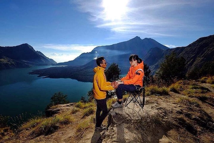 Mount Rinjani Hiking to summit( 2 Days 1 Night )