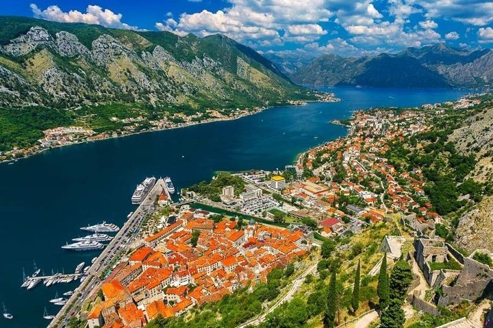 9 days Balkans Tour from Bucharest to Sofia and Budapest